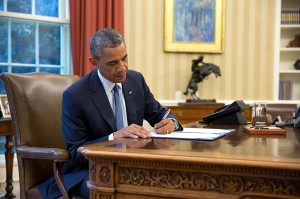 President Obama duke shkruajtur